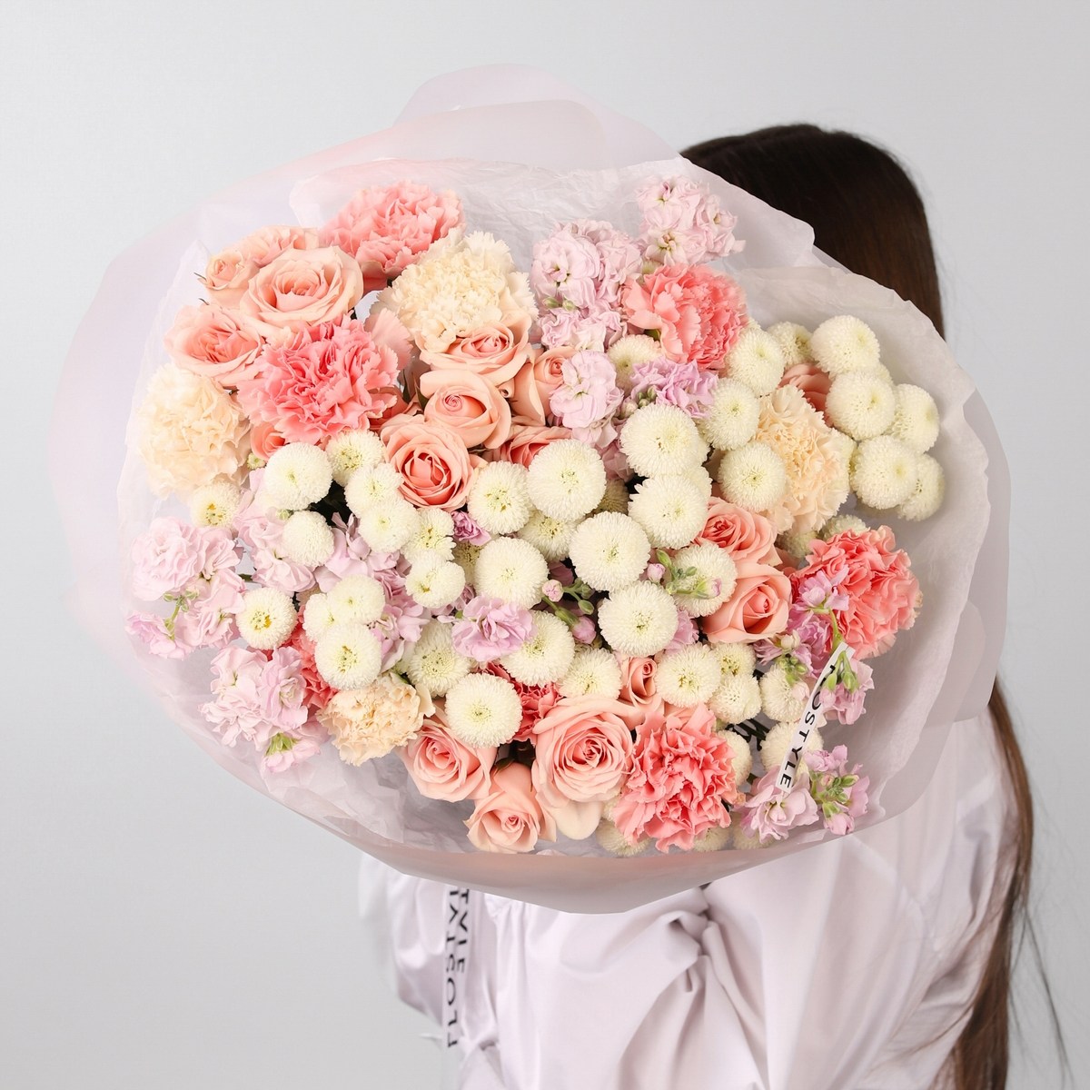 Нежный сборный букет с маттиолой